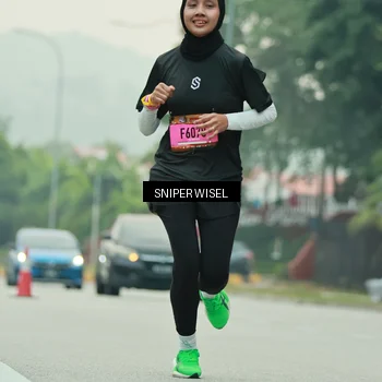 Runner Photo 7044094
