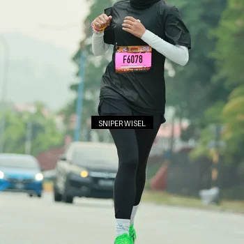 Runner Photo 7044110