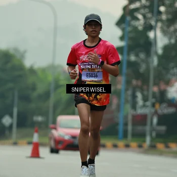 Runner Photo 7044168
