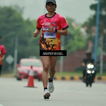 Runner Photo 7044170