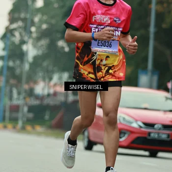 Runner Photo 7044193