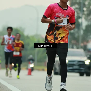 Runner Photo 7044212