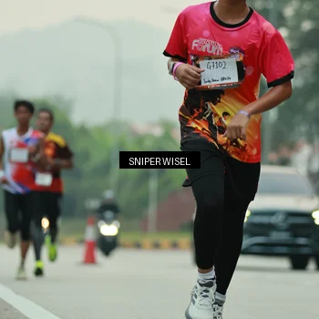 Runner Photo 7044219