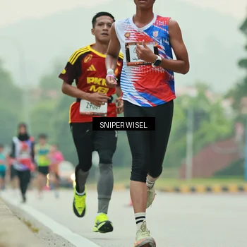 Runner Photo 7044221