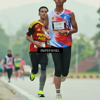 Runner Photo 7044223