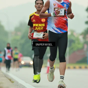 Runner Photo 7044228