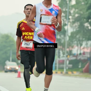 Runner Photo 7044231