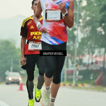 Runner Photo 7044234