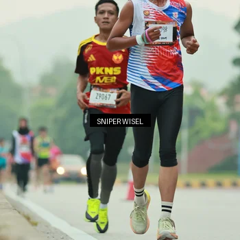Runner Photo 7044235