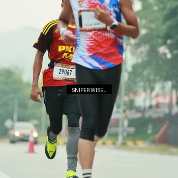 Runner Photo 7044241