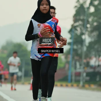 Runner Photo 7044244