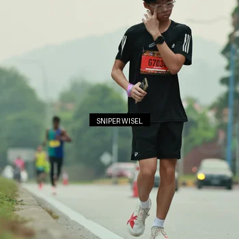Runner Photo 7044295