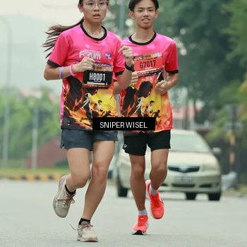 Runner Photo 7044296