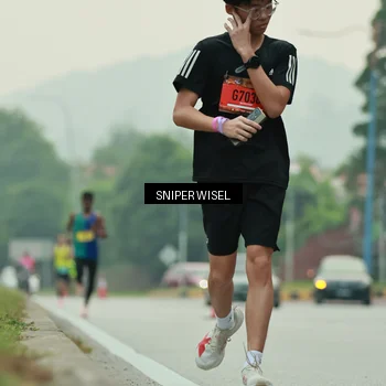 Runner Photo 7044300