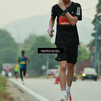 Runner Photo 7044301