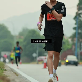 Runner Photo 7044303