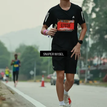 Runner Photo 7044305