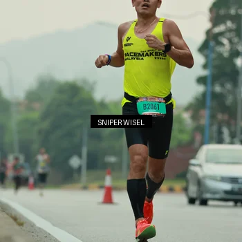 Runner Photo 7044328