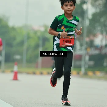 Runner Photo 7044381