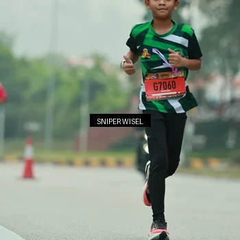 Runner Photo 7044383