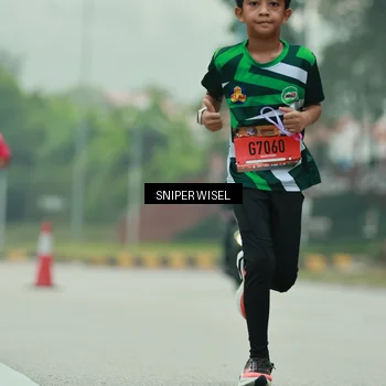 Runner Photo 7044388
