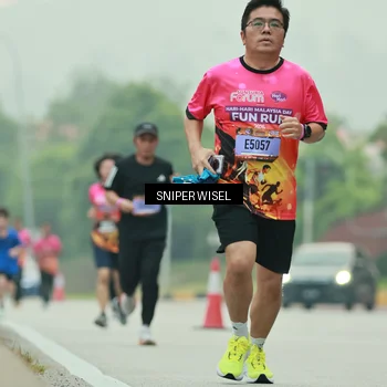 Runner Photo 7044395