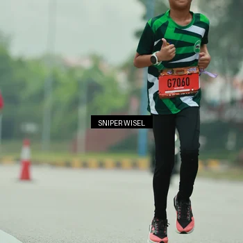 Runner Photo 7044396