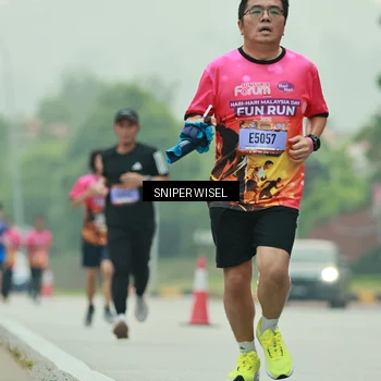 Runner Photo 7044400