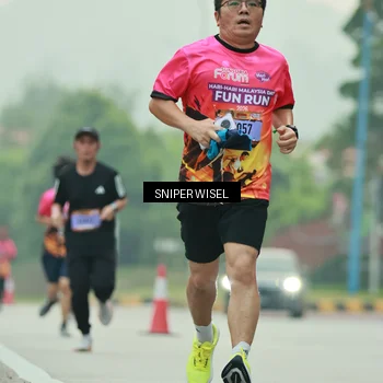 Runner Photo 7044404