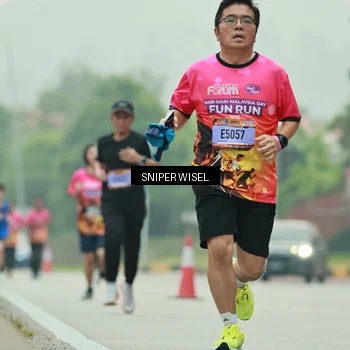 Runner Photo 7044406