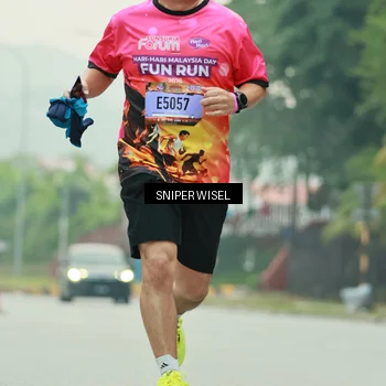 Runner Photo 7044411
