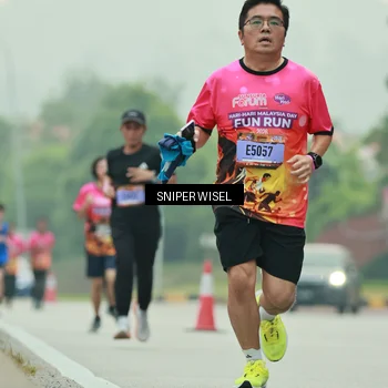 Runner Photo 7044413