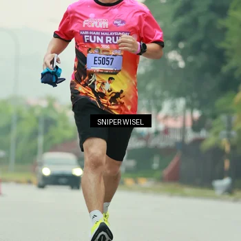 Runner Photo 7044415