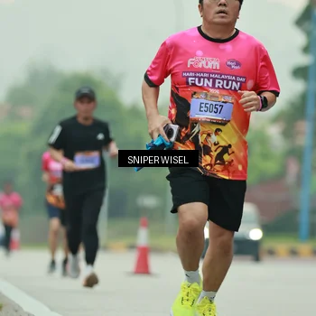 Runner Photo 7044416