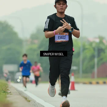 Runner Photo 7044420