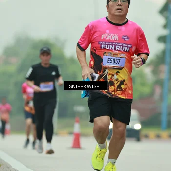 Runner Photo 7044421