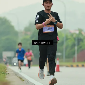 Runner Photo 7044424