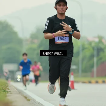 Runner Photo 7044425