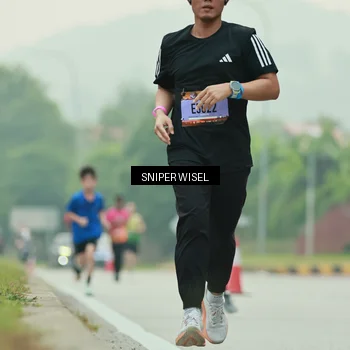 Runner Photo 7044428