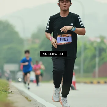 Runner Photo 7044431