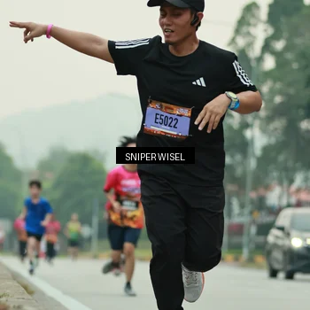 Runner Photo 7044442