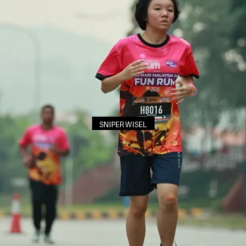 Runner Photo 7044455