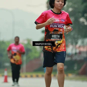 Runner Photo 7044457