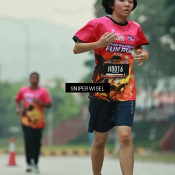 Runner Photo 7044460