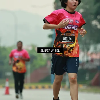Runner Photo 7044463