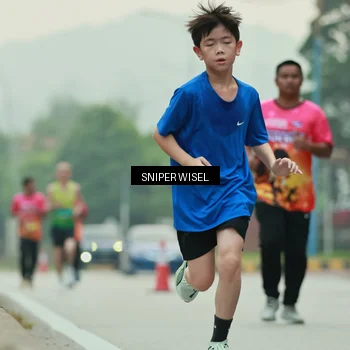 Runner Photo 7044480