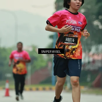 Runner Photo 7044491