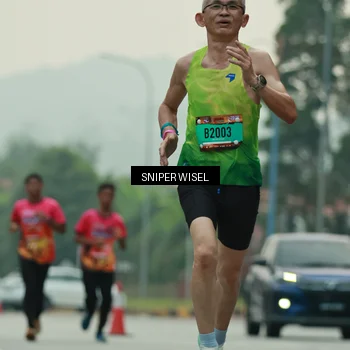 Runner Photo 7044513