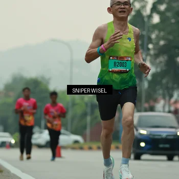 Runner Photo 7044521