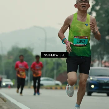 Runner Photo 7044530